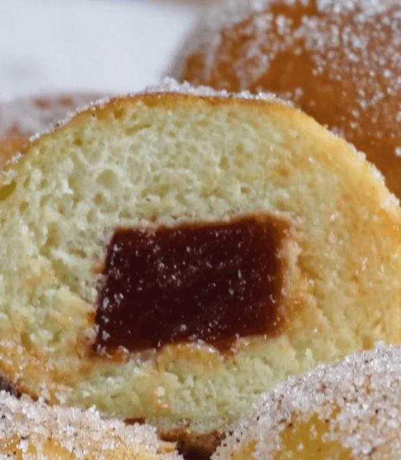 bolinho de chuva com goiabada