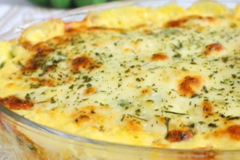 Arroz de forno cremoso com bacalhau