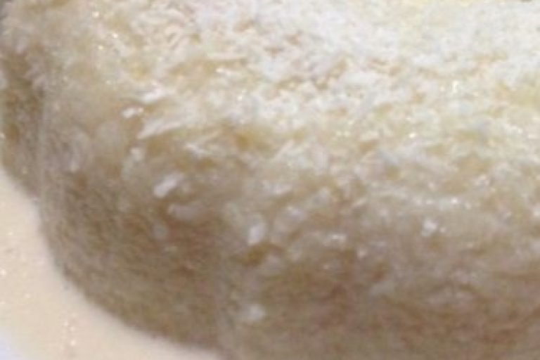 Bolo de Tapioca Cremosa Sem Forno