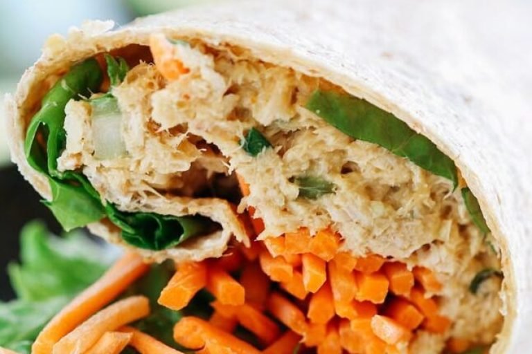 Wrap de Atum com Abacate