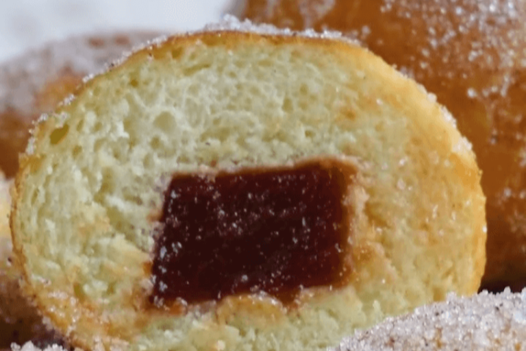 bolinho de chuva com goiabada