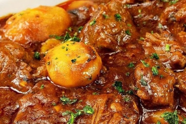 carne de panela com batata
